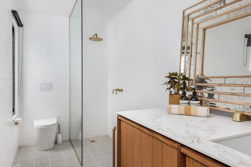 Barefoot Bungalow | 28 Frederick Henry Parade, Cremorne TAS 7024, Australia | Phone: 0417 103 891