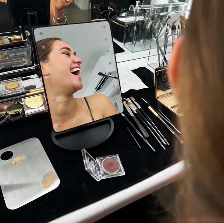 Brushworks Makeup Academy | Unit 20/40 Train St, Broulee NSW 2537, Australia | Phone: 0449 005 178