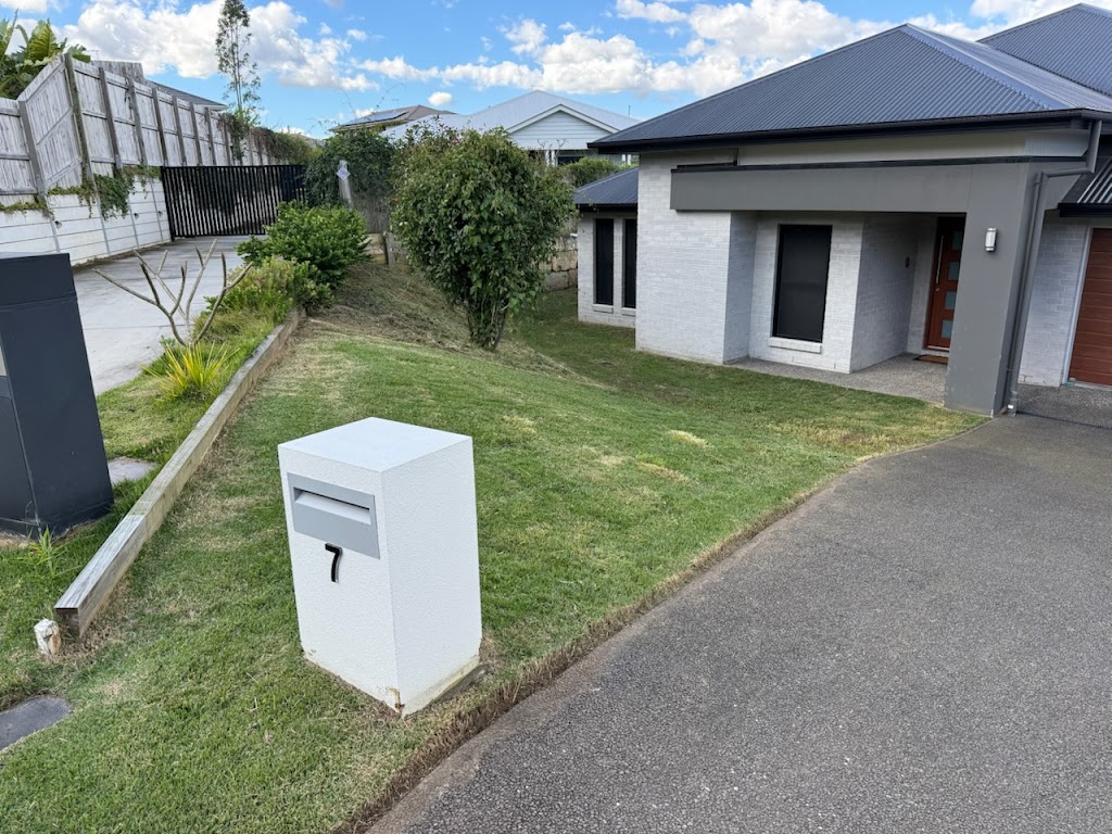 Vista Lawn Care | 114A Belhaven Ave, Yarrabilba QLD 4207, Australia | Phone: 1300 084 782