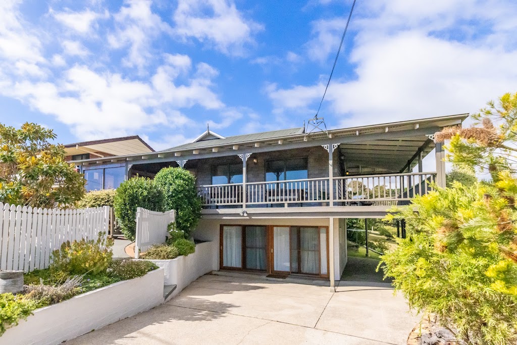 Dalmeny Beach House | 9 Dulling St, Dalmeny NSW 2546, Australia | Phone: 0425 370 716