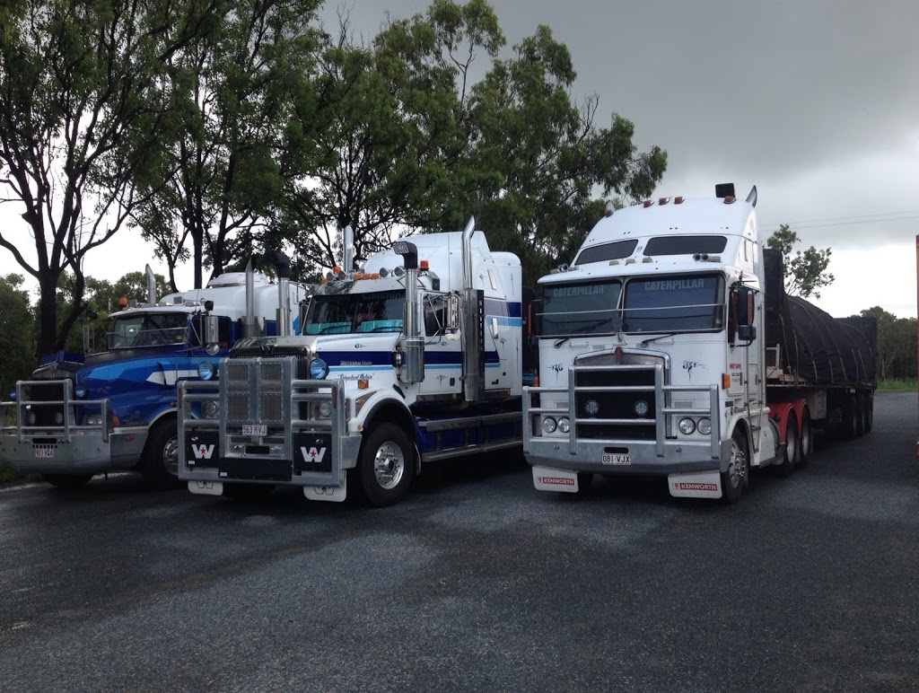 Hinde Transport | Ashmore Rd, Ashmore QLD 4214, Australia | Phone: (07) 5564 7211