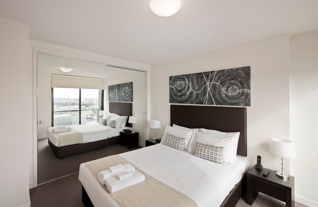 The Sebel Residences Melbourne Docklands | New Quay, 18 Aquitania Way, Docklands VIC 3008, Australia | Phone: (03) 9641 7500