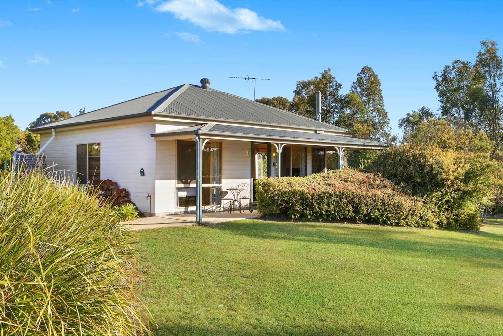 Windsors Edge Cottages | 1039 McDonalds Rd, Rothbury NSW 2320, Australia | Phone: 0477 010 010