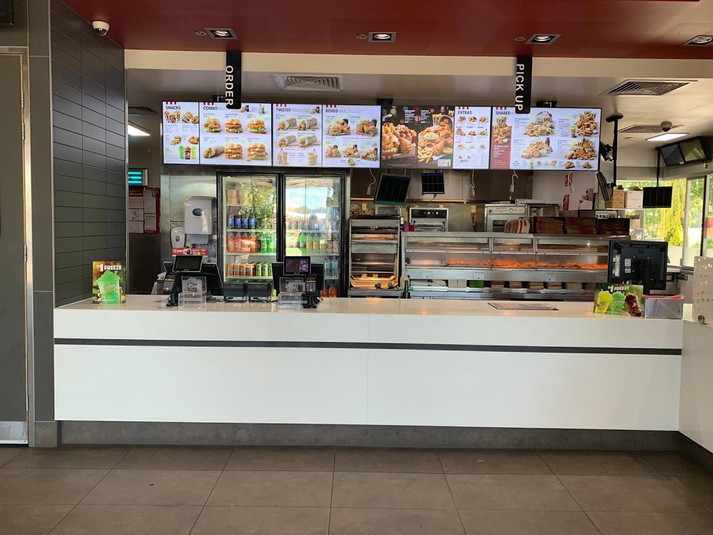 KFC Shepparton South | meal takeaway | 8025 Goulburn Valley Hwy, Kialla VIC 3631, Australia | 0358235700 OR +61 3 5823 5700