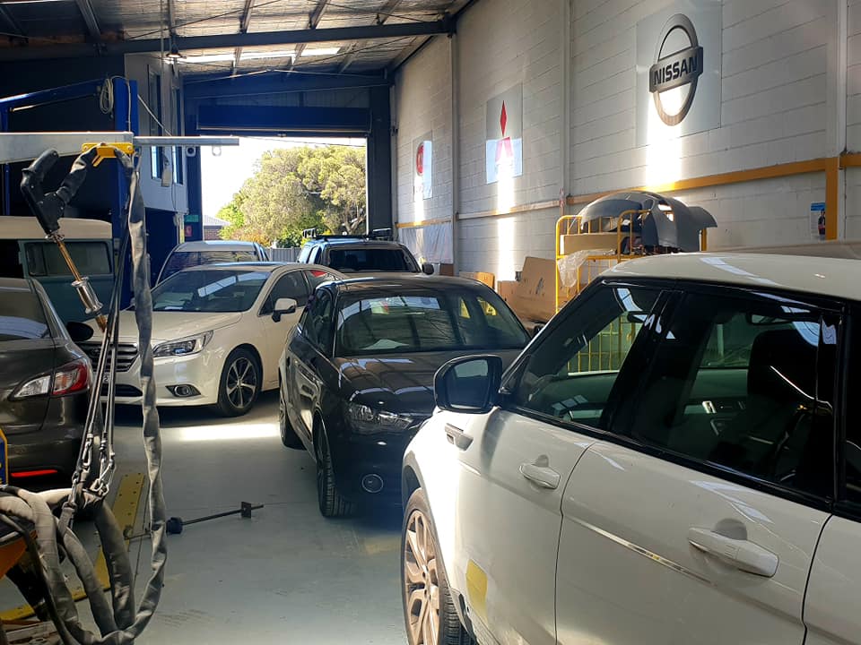 Melbourne Collision Repair Centre Laverton | car repair | 21 Triholm Ave, Laverton VIC 3028, Australia | 0393691407 OR +61 3 9369 1407
