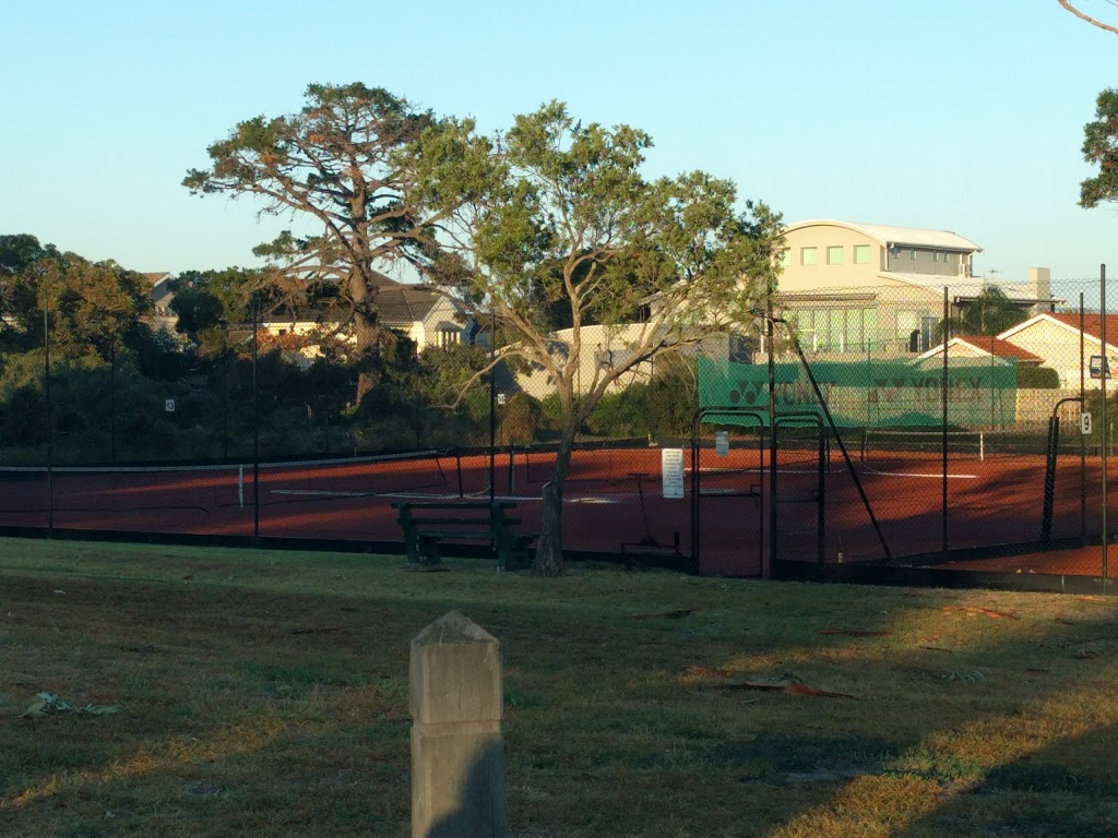 Royal Avenue Tennis Centre | 30 Royal Ave, Sandringham VIC 3191, Australia | Phone: (03) 9598 1566