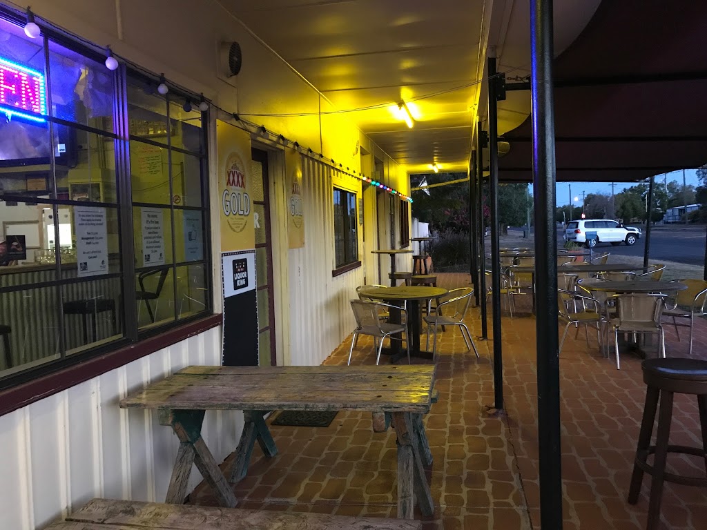 Court House Hotel | 72 Mary St, Mitchell QLD 4465, Australia | Phone: (07) 4623 1272