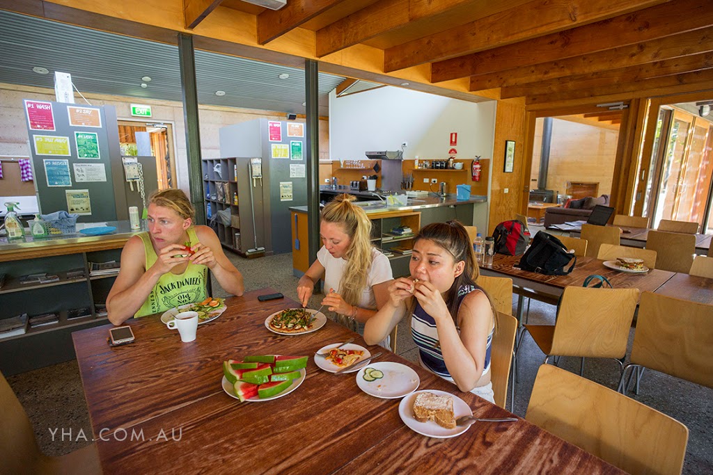 Grampians Eco YHA | Corner Grampians and, Buckler Rd, Halls Gap VIC 3381, Australia | Phone: (03) 5356 4544