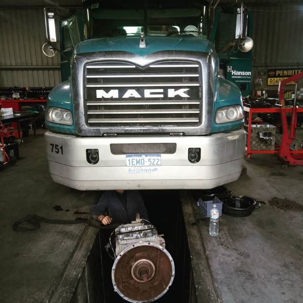 west coast truk fixa | car repair | UNIT 1/2060 Wanneroo Rd, Neerabup WA 6031, Australia | 0400333040 OR +61 400 333 040