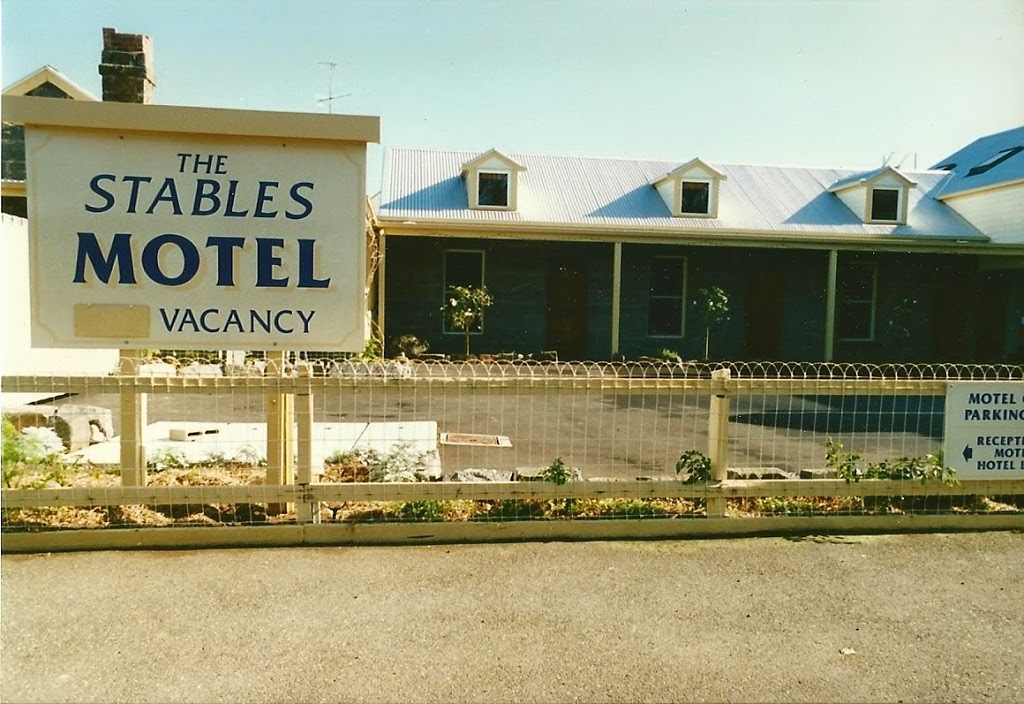 The Stables Motel / Mt Shadwell Hotel | lodging | 128 Dunlop St, Mortlake VIC 3272, Australia | 0355992019 OR +61 3 5599 2019