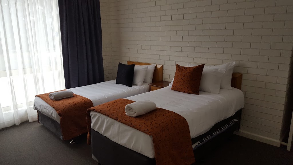 Gold Panner Motor Inn | lodging | 260 Sydney Rd, Kelso NSW 2795, Australia | 0263314444 OR +61 2 6331 4444