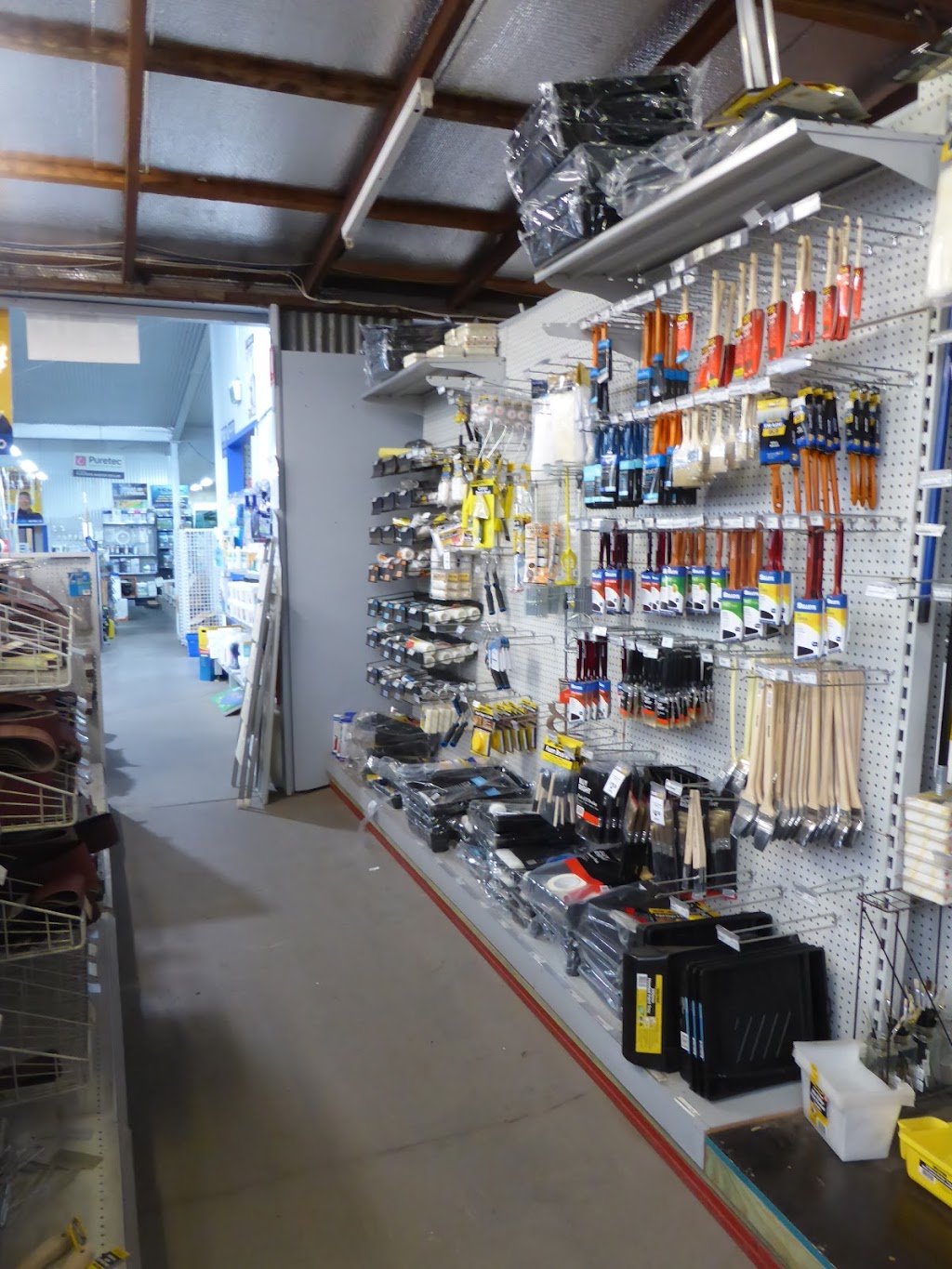 Murilla Mitre 10 | hardware store | 19 Murilla St, Miles QLD 4415, Australia | 0746271525 OR +61 7 4627 1525