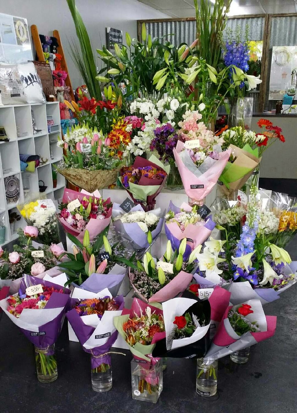 Poppies Florist and Giftware | florist | 33 High St, Bannockburn VIC 3331, Australia | 0409973873 OR +61 409 973 873