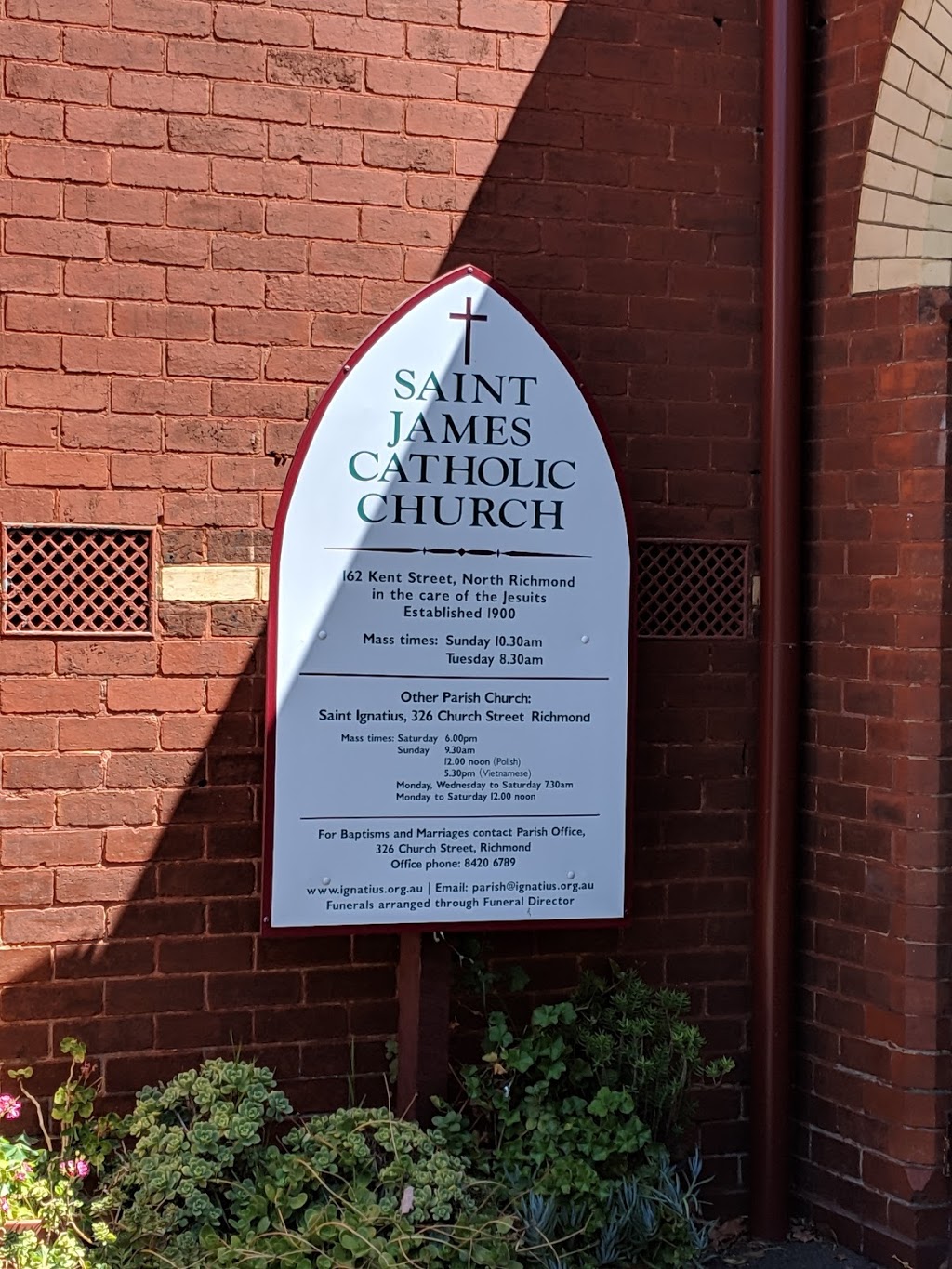 St James Catholic Church | church | 162 Kent St, Richmond North VIC 3121, Australia | 0384206789 OR +61 3 8420 6789