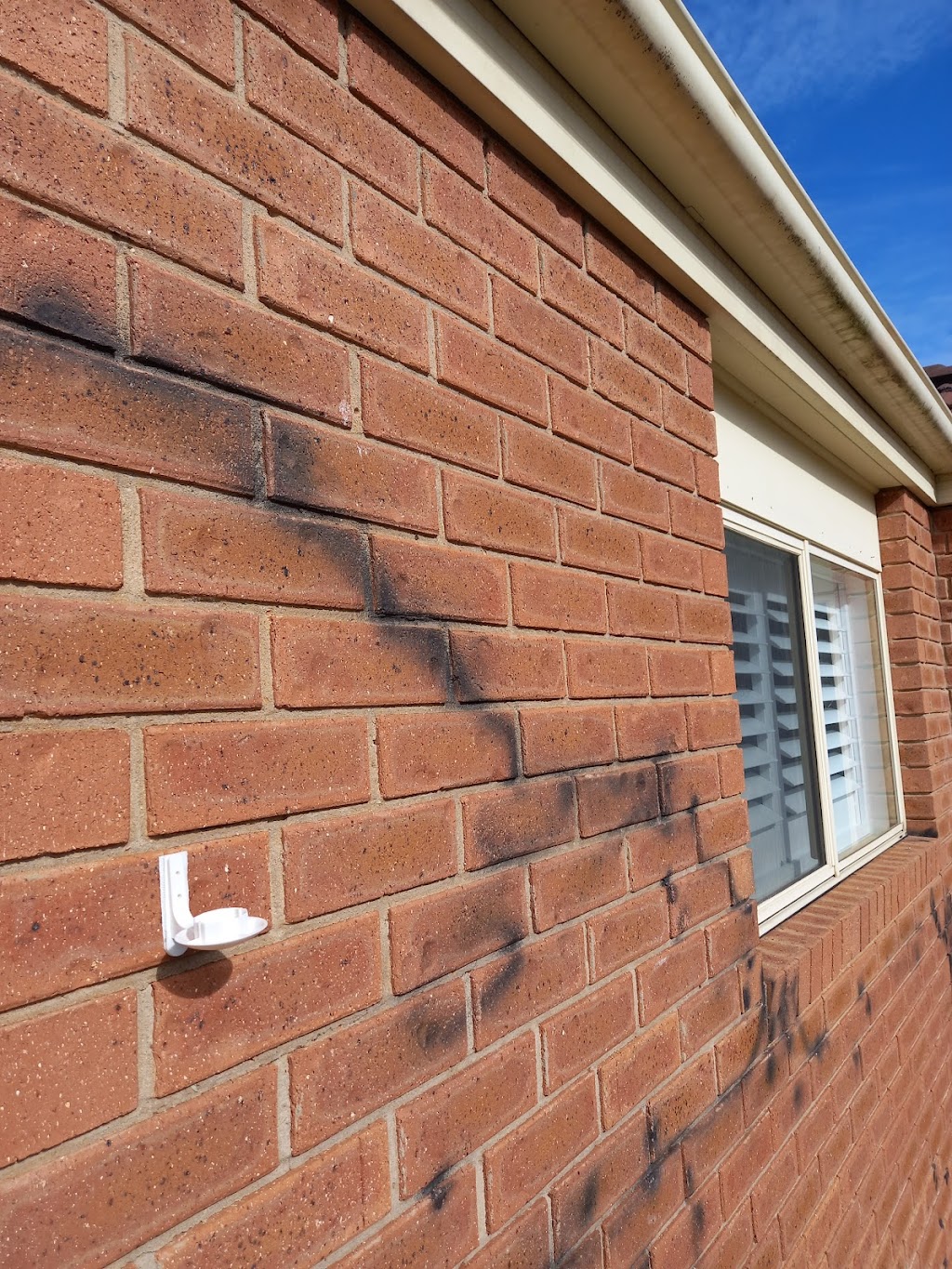 North west graffiti removal | 46 Harricks Cres, Attwood VIC 3049, Australia | Phone: 0413 485 862