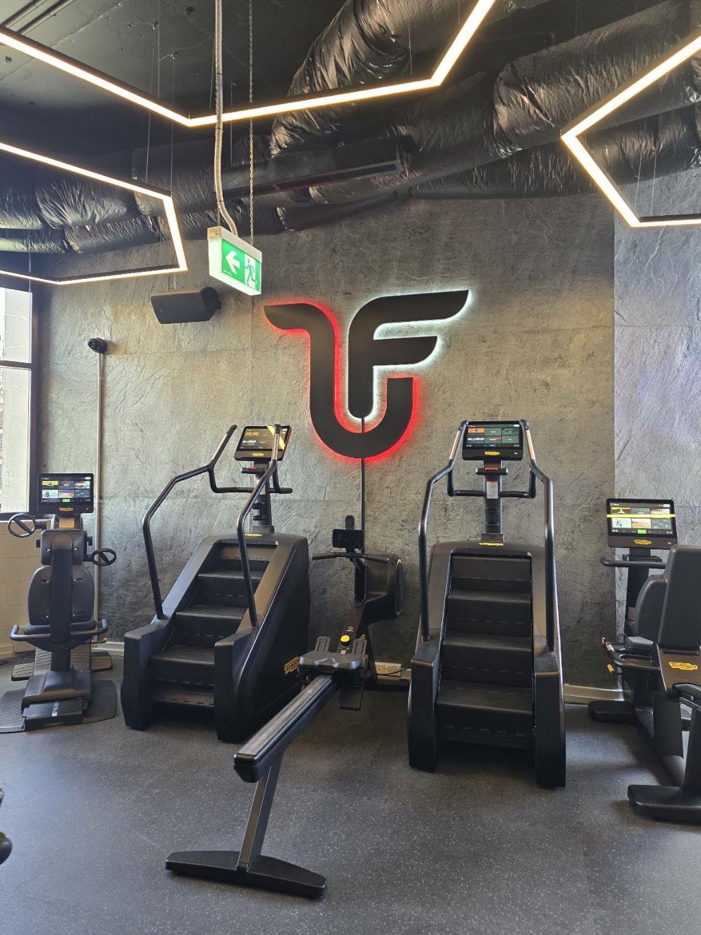 Universal Fitness Pemulwuy | 44 Winnima Cct, Pemulwuy NSW 2145, Australia | Phone: (02) 9631 6414