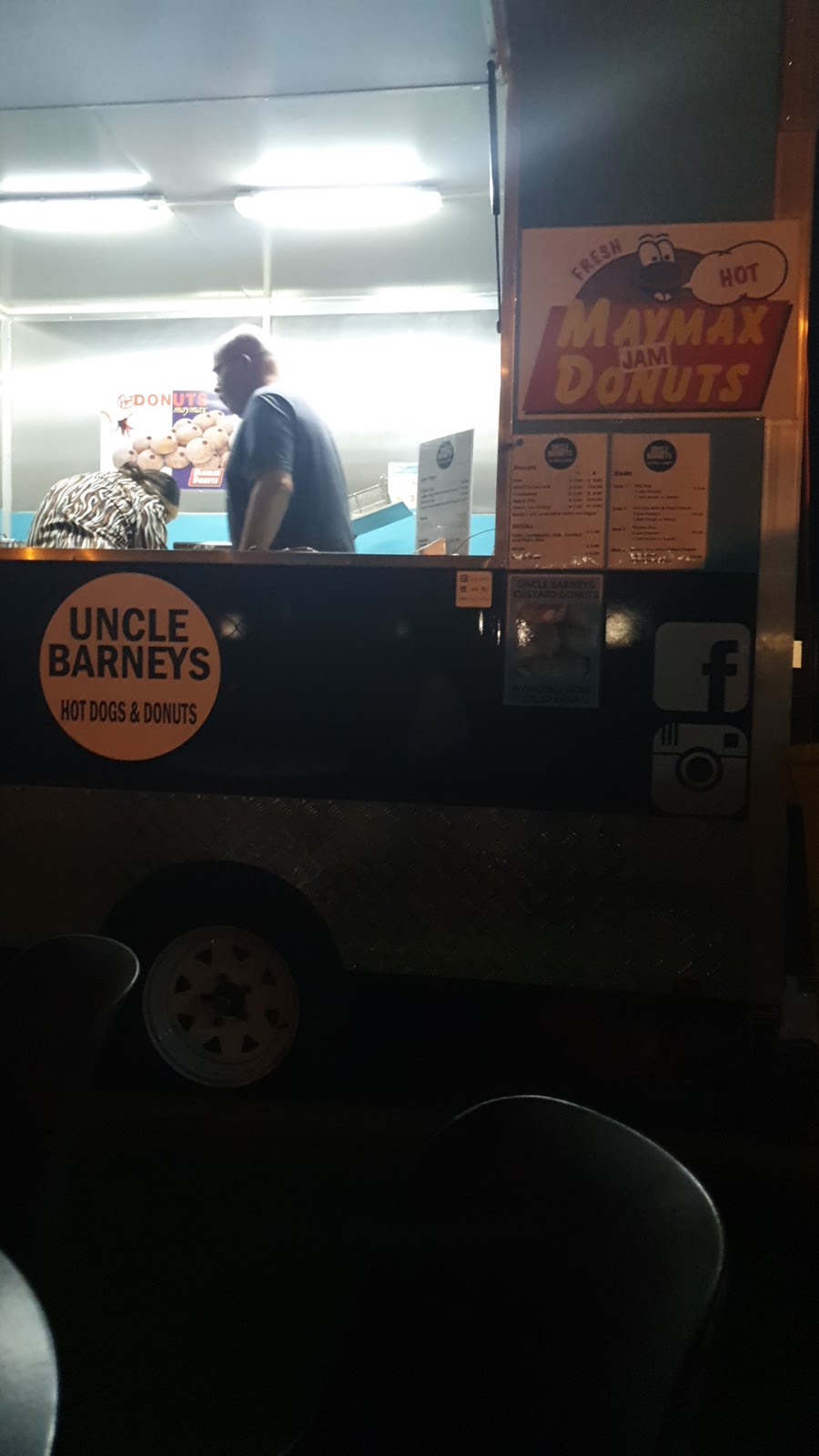 Uncle Barneys Hot Dogs & Donuts | meal takeaway | 416 Princes Hwy, Officer VIC 3809, Australia