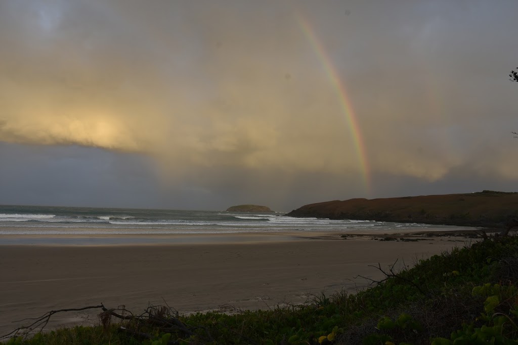 Seaspray at the Beach | lodging | 108 Sandy Beach Dr, Sandy Beach NSW 2456, Australia | 0437100490 OR +61 437 100 490