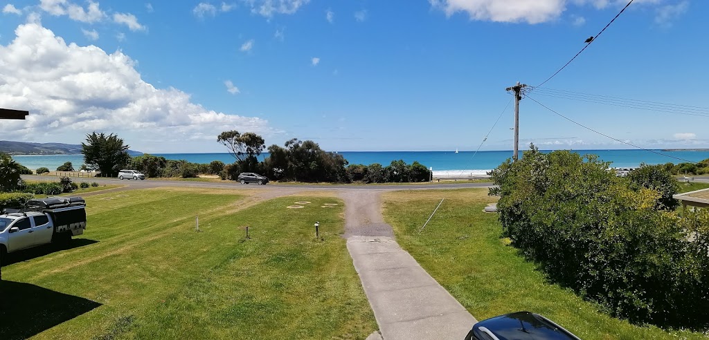 Seaview Holiday House | lodging | 223 Great Ocean Rd, Apollo Bay VIC 3233, Australia | 0432855496 OR +61 432 855 496