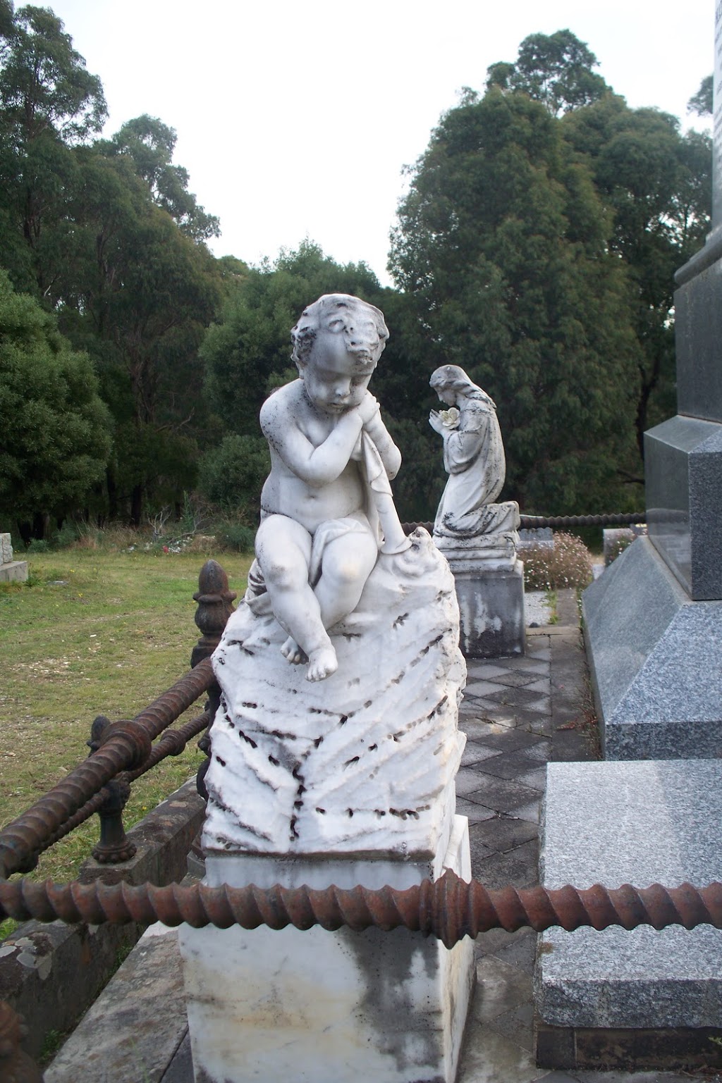 Ballan Cemetery | cemetery | Gosling St E, Ballan VIC 3342, Australia