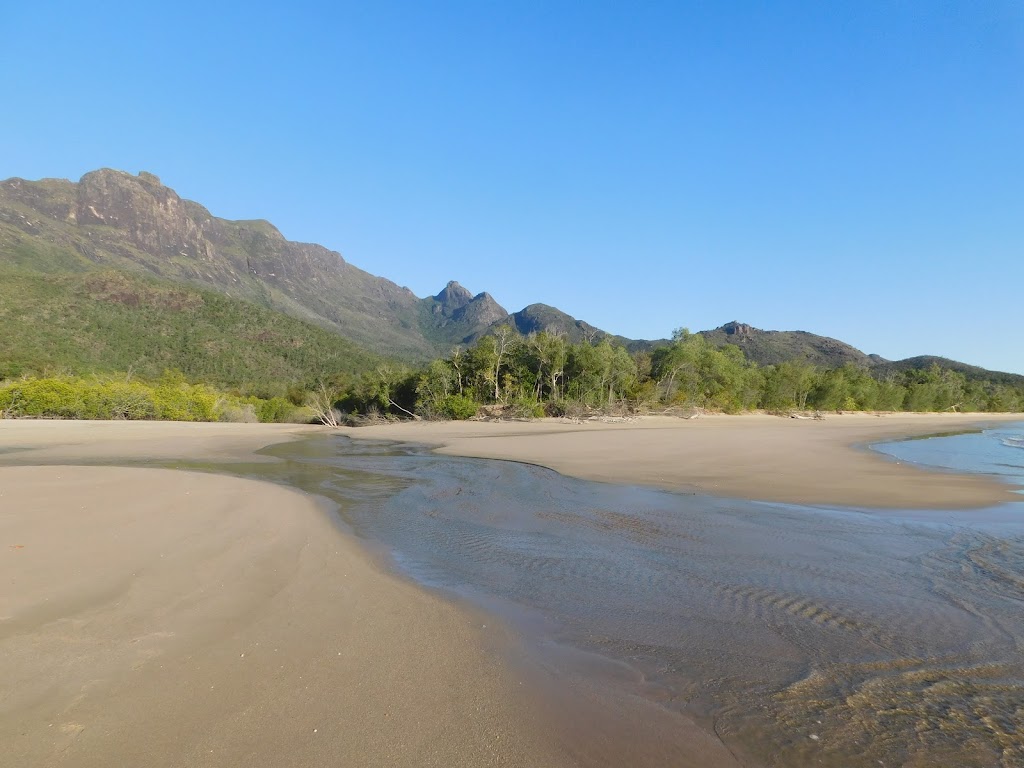 Hinchinbrook Island Cruises | Foxtail Ave Hinchinbrook, Harbour, Cardwell QLD 4849, Australia | Phone: 0499 335 383