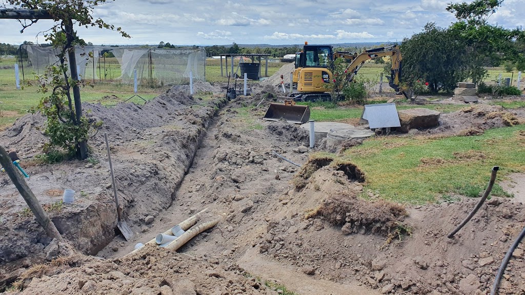 Shanes Mini Excavator and Bobcat Hire | general contractor | 66 Matthews Ln, The Summit QLD 4377, Australia | 0403593506 OR +61 403 593 506