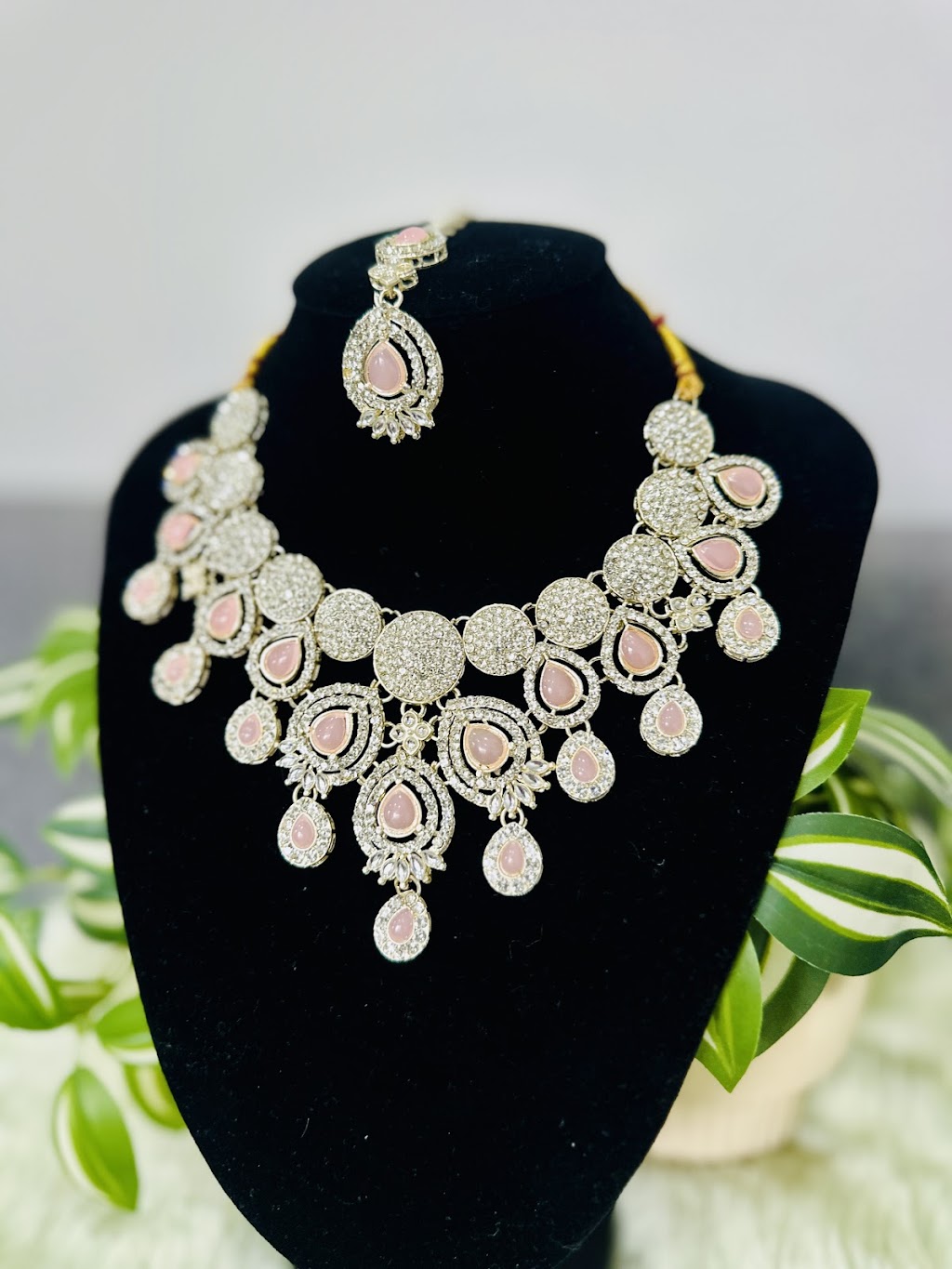 Parvesh Collection | 5a Mustard Ct, Edmondson Park NSW 2174, Australia | Phone: 0411 093 005