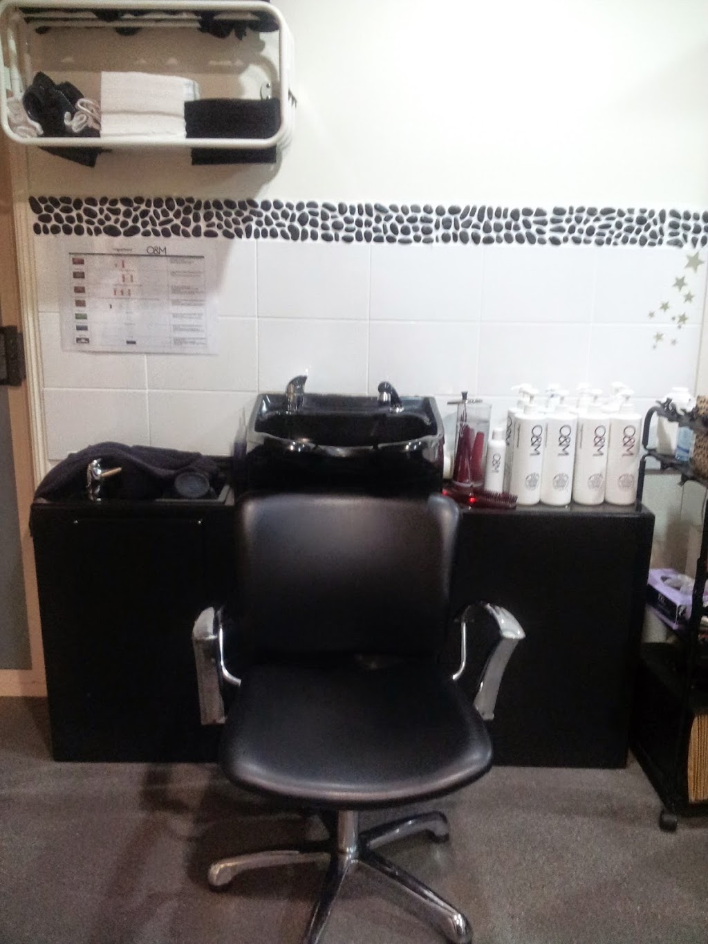 Cheryls Hair Salon | hair care | 4 Hendrix St, Windaroo QLD 4207, Australia | 0738041341 OR +61 7 3804 1341