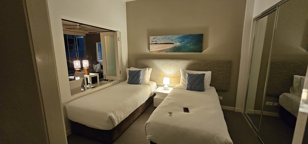 Silvershore Apartments On The Broadwater | 21 Brighton St, Biggera Waters QLD 4216, Australia | Phone: (07) 5500 2000