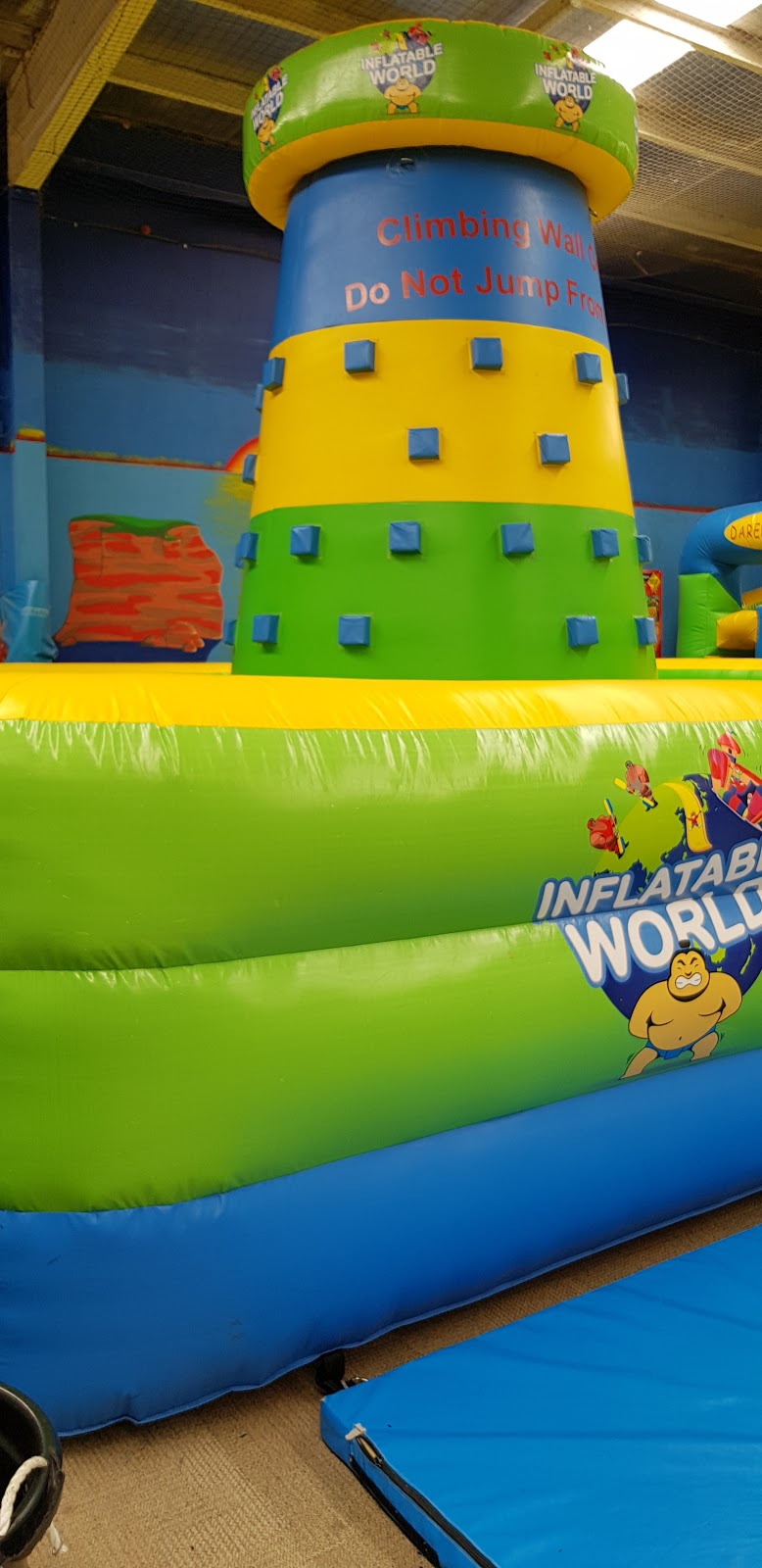 Inflatable World Werribee | 13 Riverside Ave, Werribee VIC 3030, Australia | Phone: (03) 9741 5122