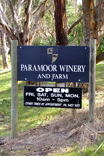 Paramoor Winery | 439 Three Chain Rd, Carlsruhe VIC 3442, Australia | Phone: (03) 5427 1057