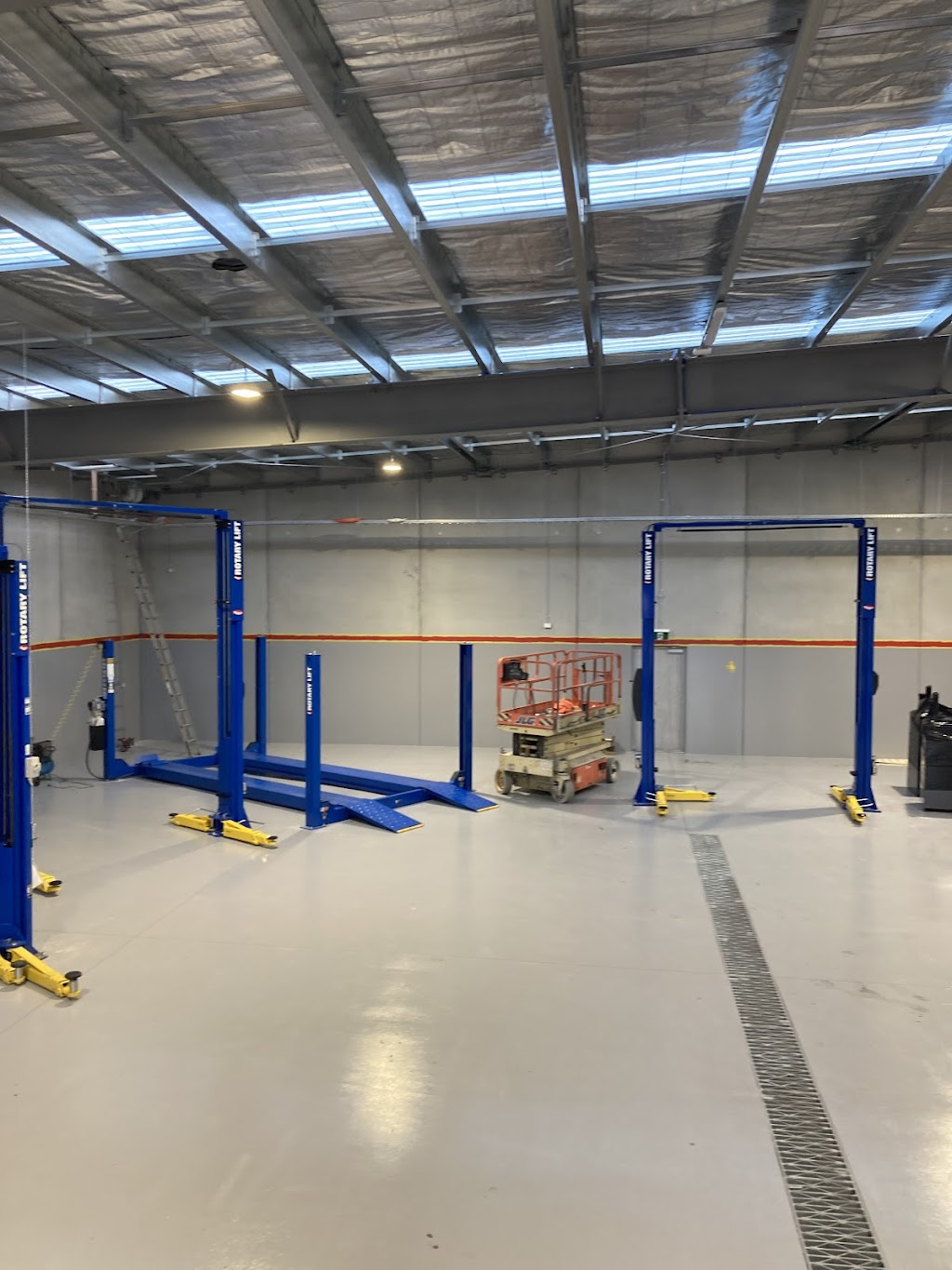 Lift Me Hoist Services Pty Ltd | 9 Therese Ct, Lara VIC 3212, Australia | Phone: 1800 965 308
