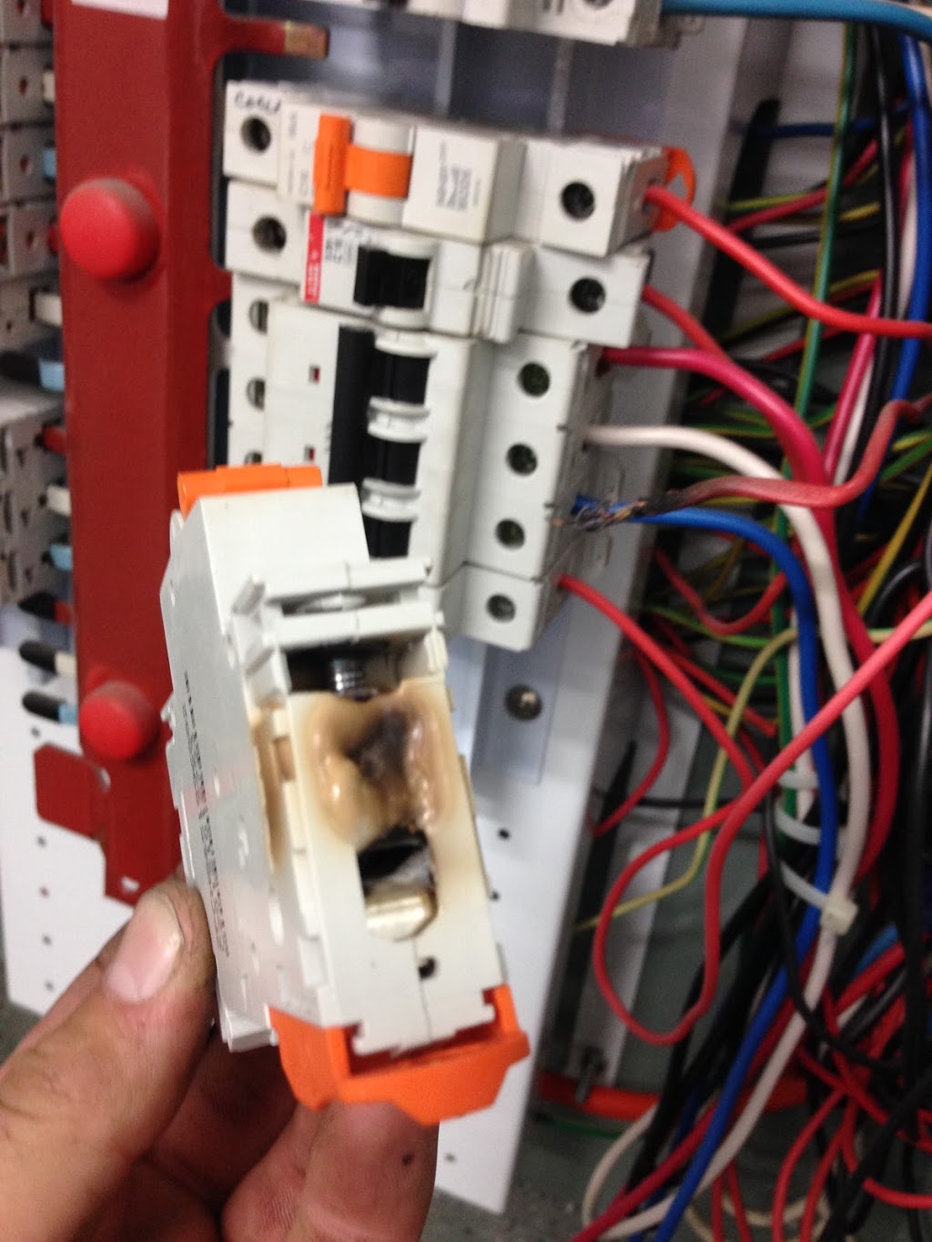 Electrostatics Electrical Services | 10 Kelmscott Cl, Roxburgh Park VIC 3064, Australia | Phone: 0412 890 667