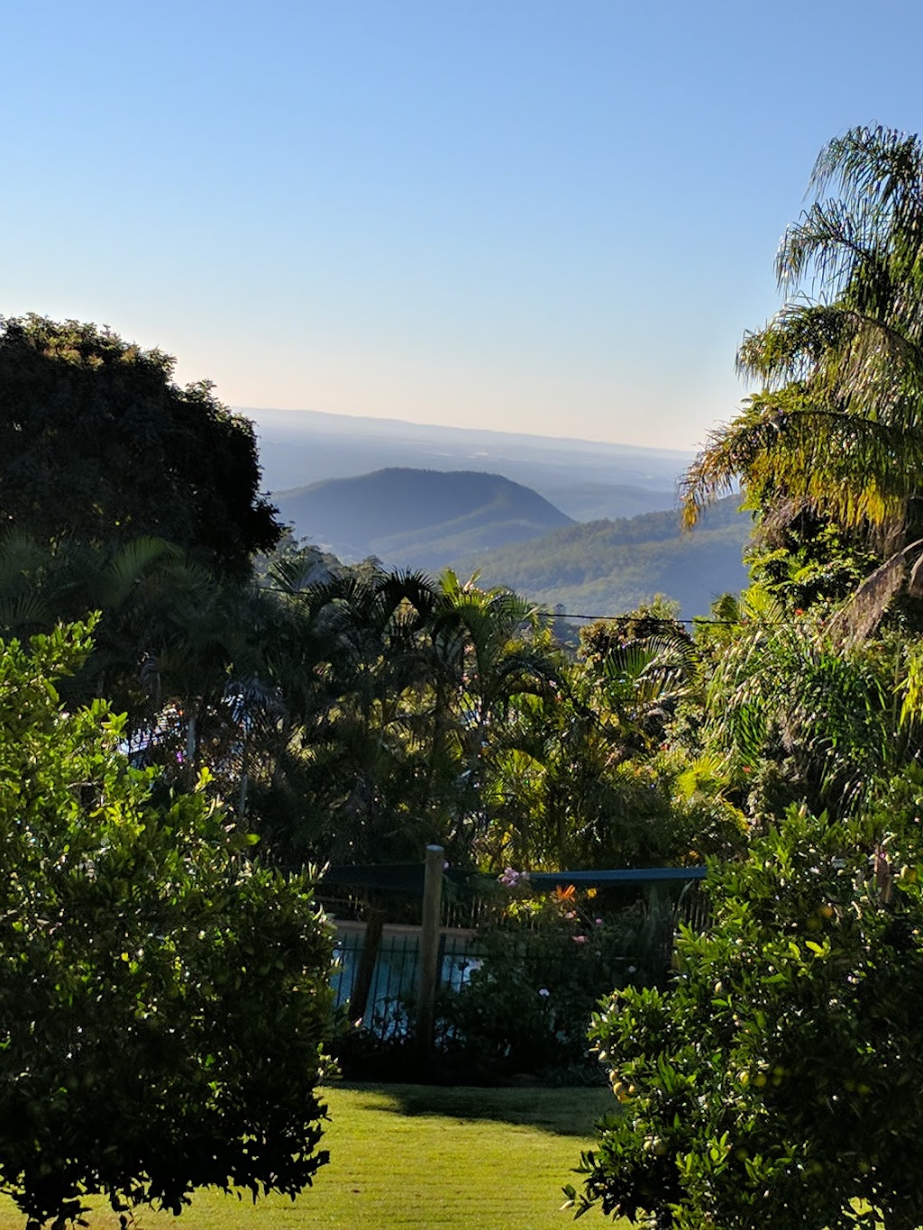 Maiala Park Lodge | 37 Fahey Rd, Mount Glorious QLD 4520, Australia | Phone: (07) 3289 0155