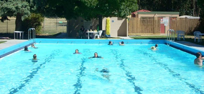 Chewton Pool |  | Main Rd, Chewton VIC 3451, Australia | 0354723272 OR +61 3 5472 3272