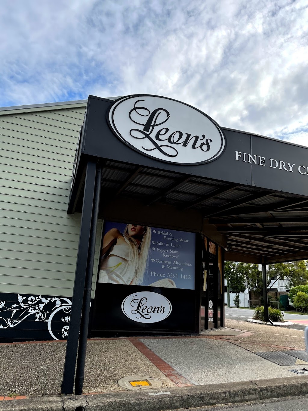 Leons Fine Dry Cleaning | 949 Stanley St E, East Brisbane QLD 4169, Australia | Phone: (07) 3391 1412