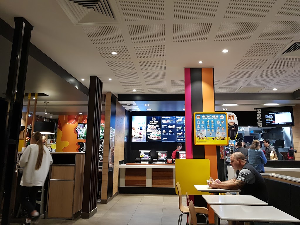 McDonalds Edmondson Park | 1952-1982 Camden Valley Way, Edmondson Park NSW 2174, Australia | Phone: (02) 9826 8947