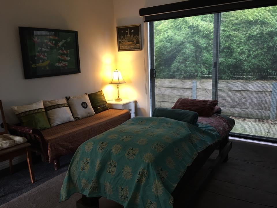 Sriwan Holistic & Integrative Therapeutic Massage | 77 Walker Dr, Drouin VIC 3818, Australia | Phone: 0439 404 185