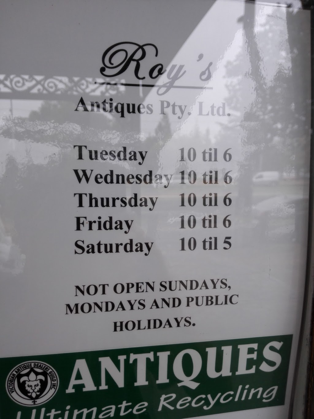 Roys Antiques | furniture store | 410 Queens Parade, Clifton Hill VIC 3068, Australia | 0394898467 OR +61 3 9489 8467