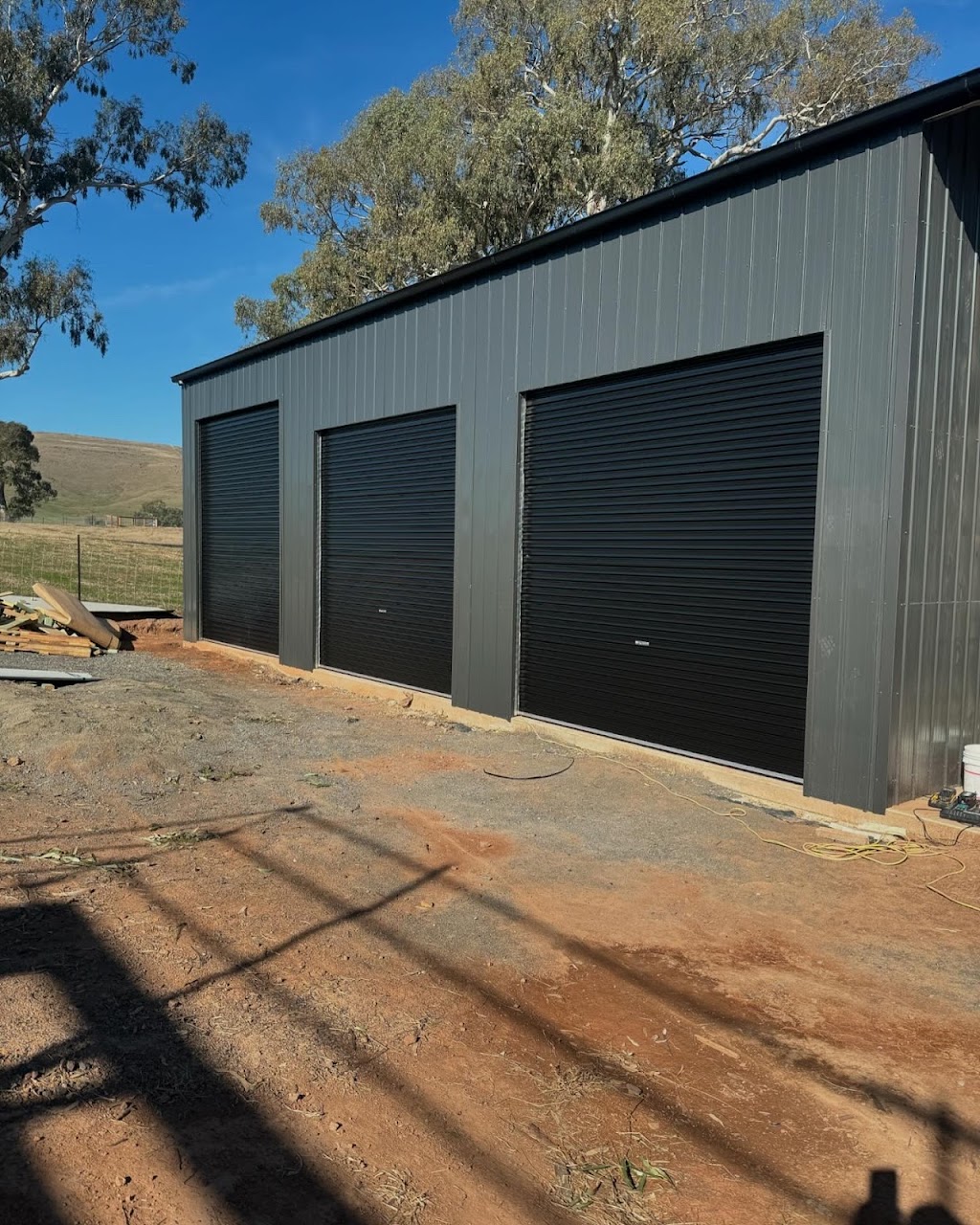 Alpine garage doors | 16B Minerva St, Mansfield VIC 3722, Australia | Phone: 0400 454 134