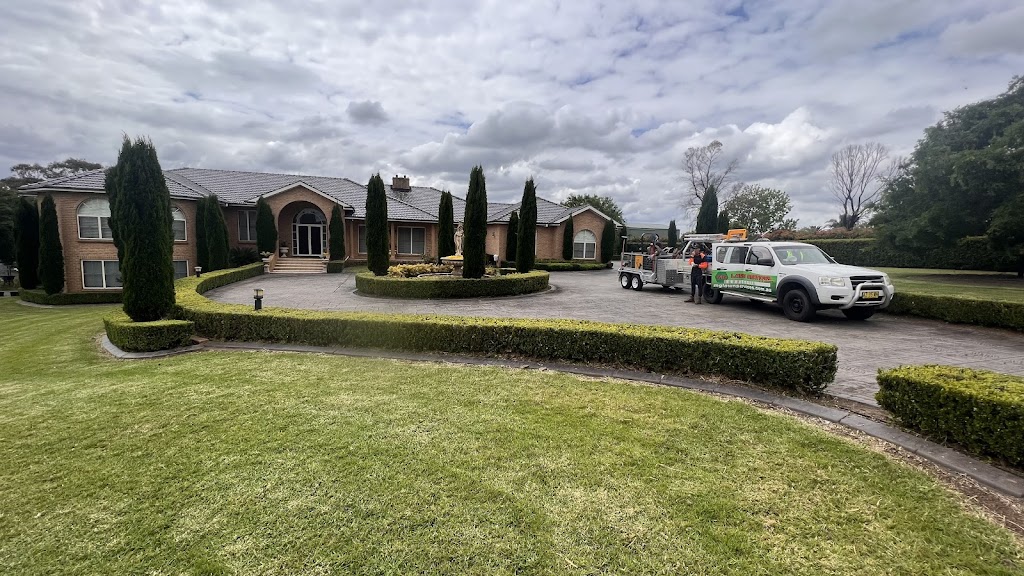 MG LAWN SERVICES PTY LTD | 29 Dobu Pl, Glenfield NSW 2167, Australia | Phone: 0457 979 408