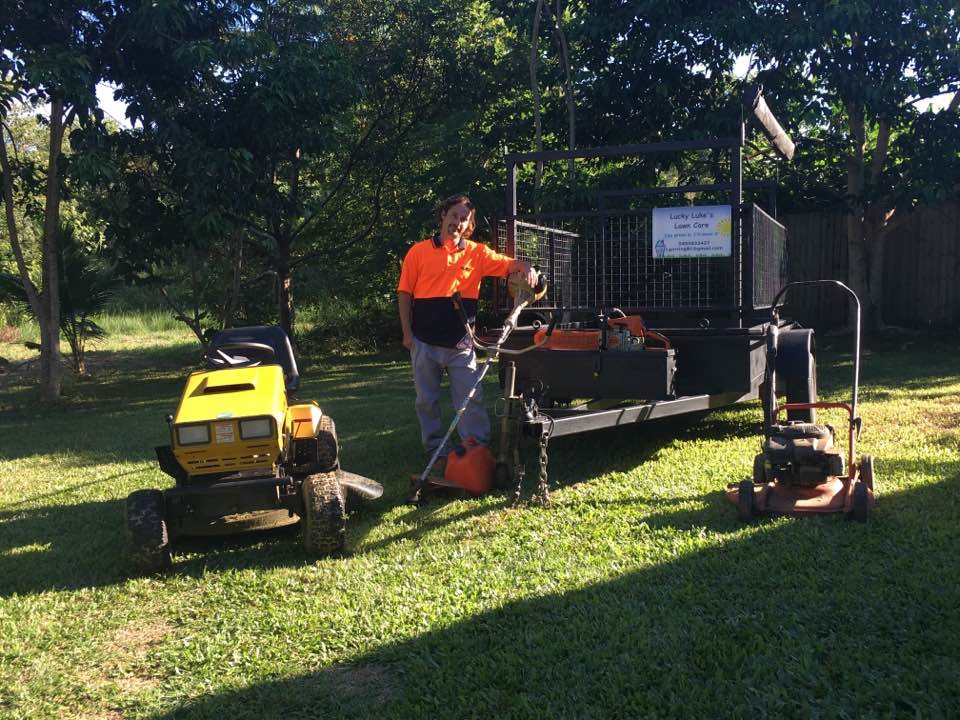 Lucky Lukes Lawn Care | 14 The Blvd, South Mission Beach QLD 4852, Australia | Phone: 0455 833 437