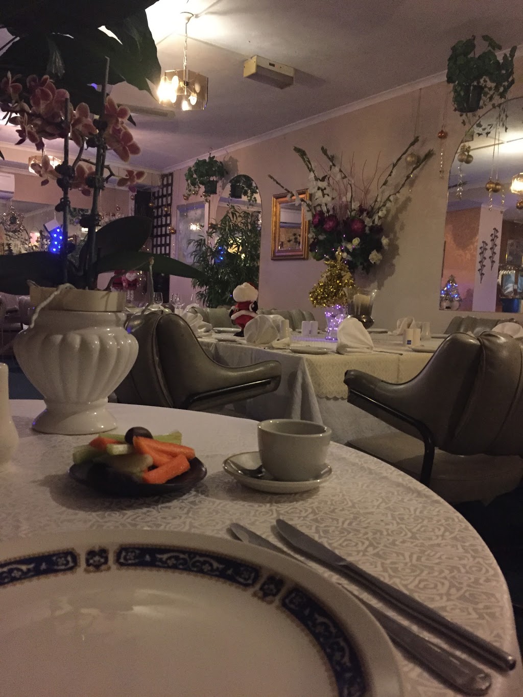 The Mirrors Thai Restaurant | 1093 Gold Coast Hwy, Palm Beach QLD 4221, Australia | Phone: (07) 5534 5966