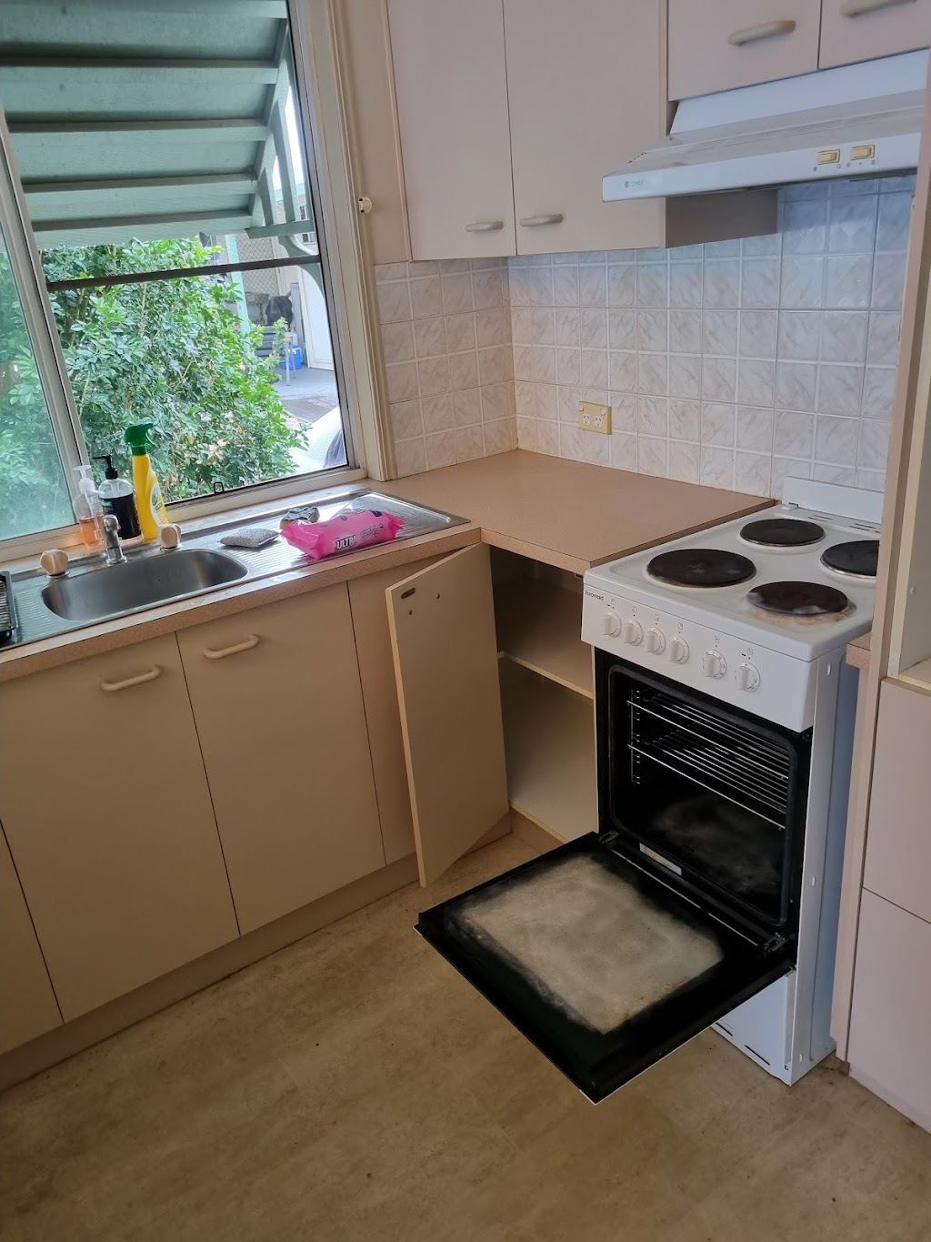 Raquels Home Services | 5 Alphadale Rd, Lindendale NSW 2480, Australia | Phone: 0474 167 415