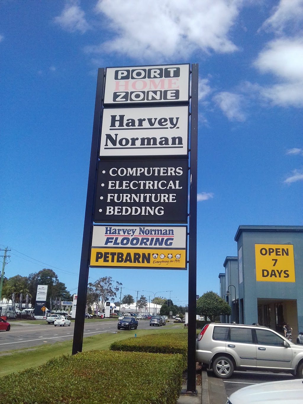 Port Home Zone | furniture store | 160 Hastings River Dr, Port Macquarie NSW 2444, Australia | 0265840157 OR +61 2 6584 0157