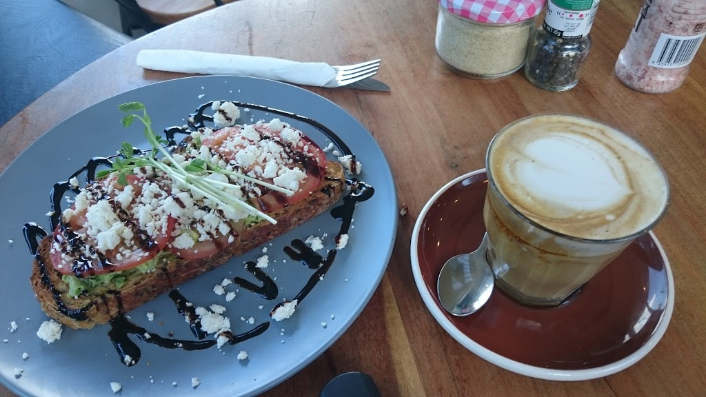 Chillax Espresso Bar | 7/1 Alexander St, Collaroy NSW 2097, Australia | Phone: (02) 9982 1631