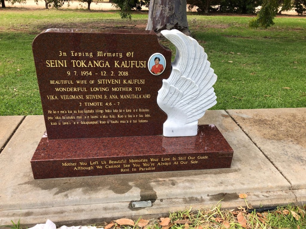 Halls Memorials | cemetery | 115 Almond Ave, Mildura VIC 3500, Australia | 0350232065 OR +61 3 5023 2065