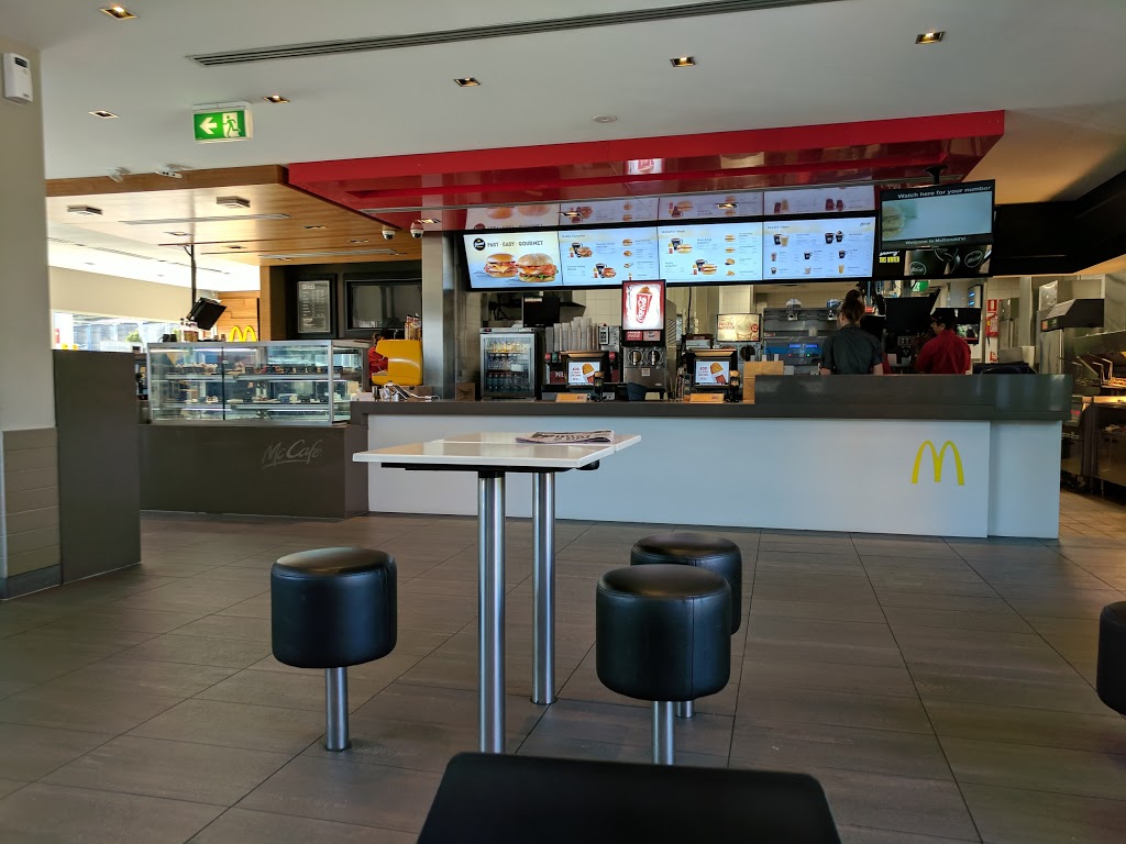 McDonalds Westmead | cafe | 100 Briens Rd, Northmead NSW 2152, Australia | 0296303401 OR +61 2 9630 3401