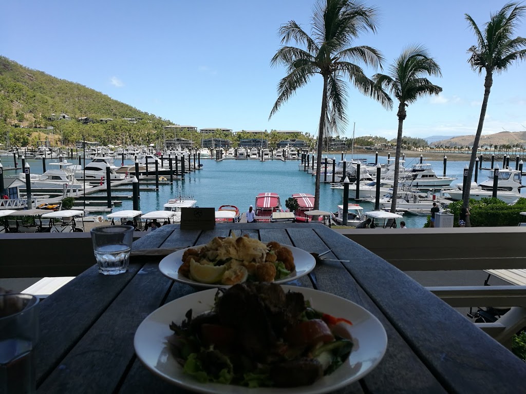 Marina Tavern | restaurant | 172 Front St, Whitsundays QLD 4803, Australia | 0749469999 OR +61 7 4946 9999