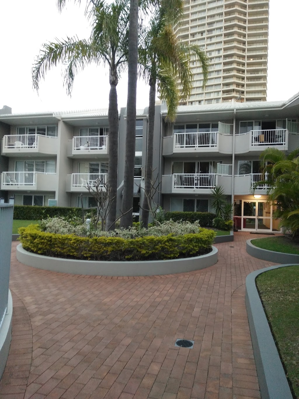 Aloha Lane Holiday Apartments | lodging | 11 Breaker St, Main Beach QLD 4217, Australia | 0755915944 OR +61 7 5591 5944